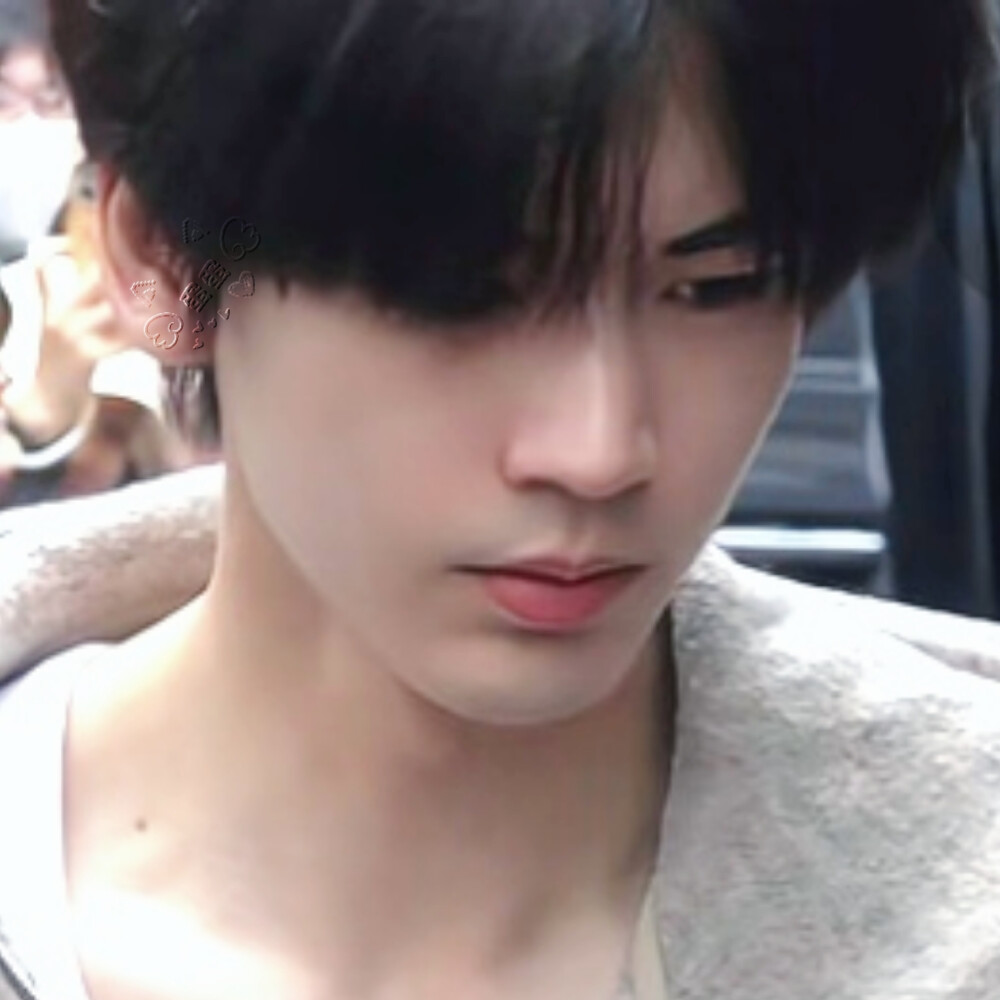 小赫