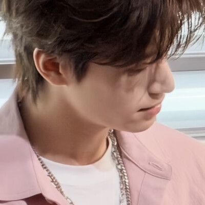 2183365124用我头像不单收找到你问一句先跟我甩脸上了，两面三刀面上跟我道歉背地里还发空间嘴我，何意味