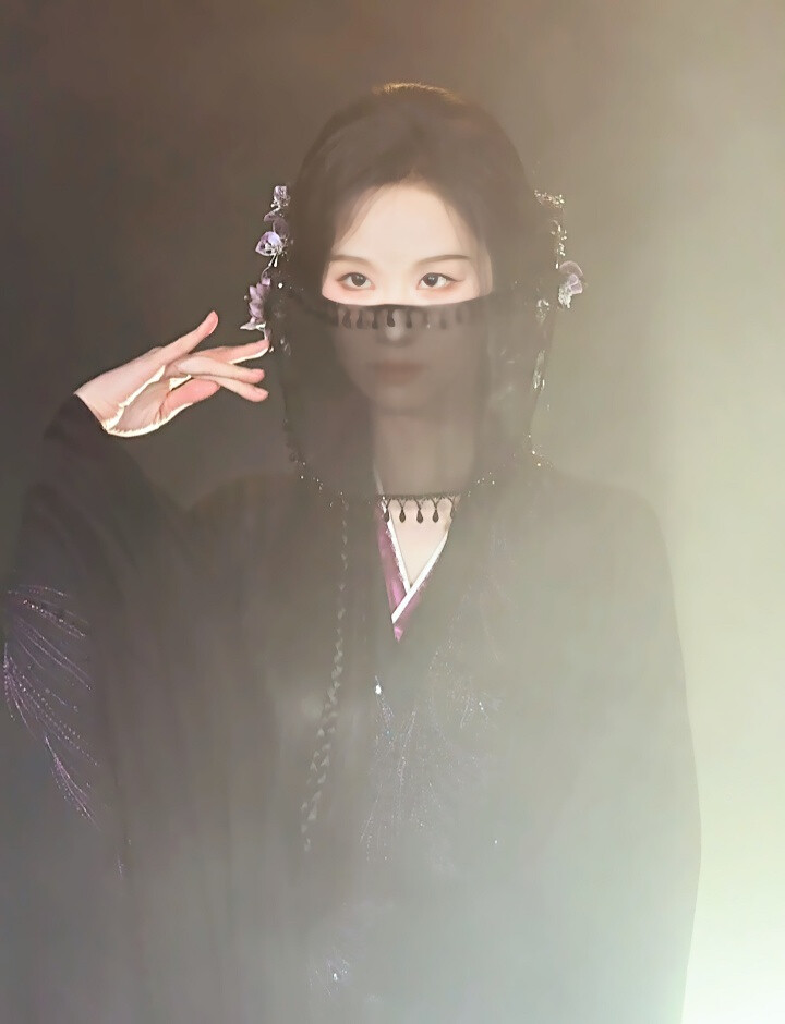 陈都灵/雾妄言
