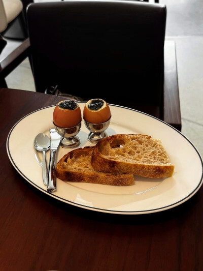 日常
塑料袋飞得比鸟还高