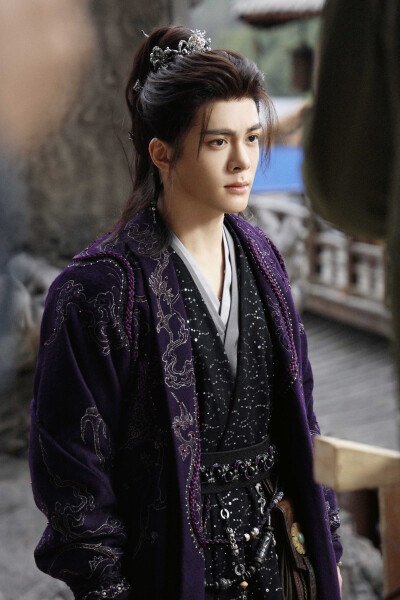 月鳞绮纪 曾舜晞∣武拾光