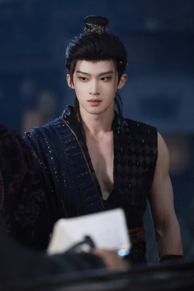 月鳞绮纪 闫桉∣厉劫