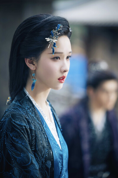 月鳞绮纪 陈都灵∣雾妄言