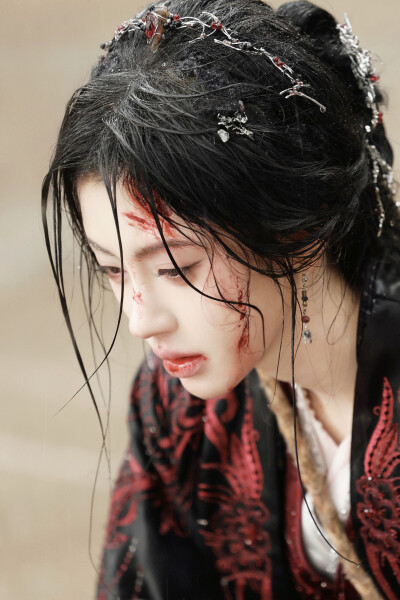 月鳞绮纪 鞠婧祎∣露芜衣