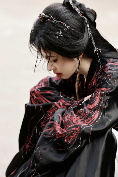 月鳞绮纪 鞠婧祎∣露芜衣