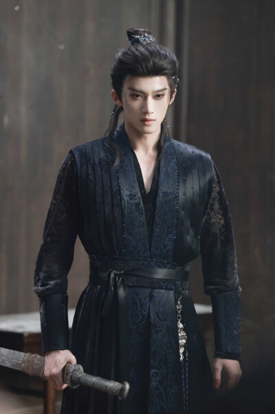 月鳞绮纪 闫桉∣厉劫