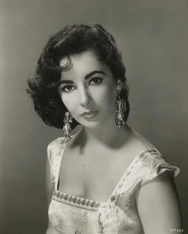 Elizabeth Taylor ​​​