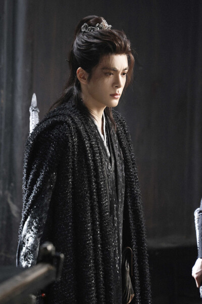 月鳞绮纪 曾舜晞∣武拾光