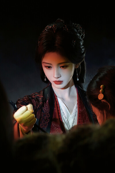 月鳞绮纪 鞠婧祎∣露芜衣