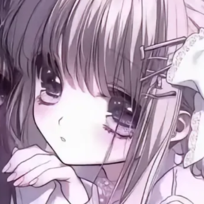 （撩了撩头发）