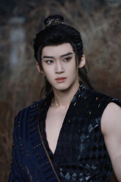 月鳞绮纪 闫桉∣厉劫