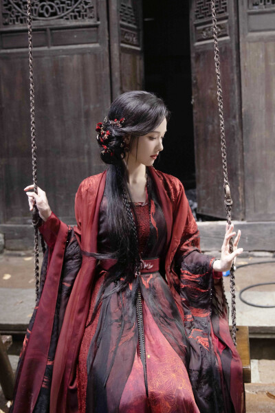 月鳞绮纪 陈都灵∣雾妄言