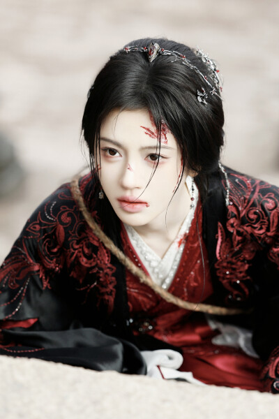 月鳞绮纪 鞠婧祎∣露芜衣