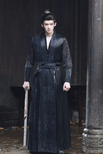 月鳞绮纪 闫桉∣厉劫