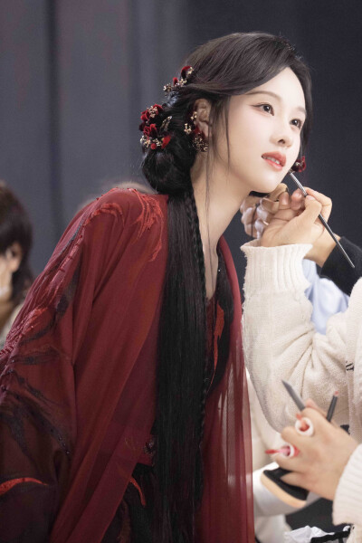 月鳞绮纪 陈都灵∣雾妄言