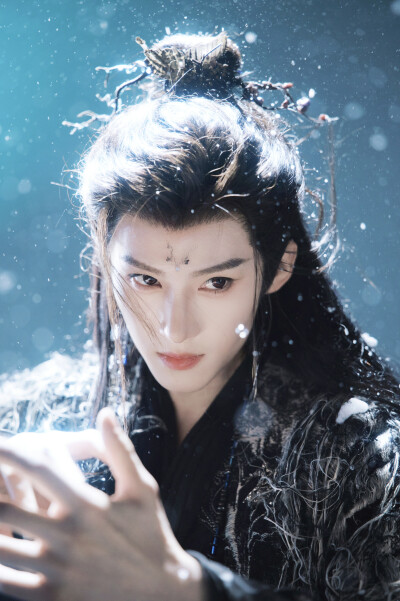 月鳞绮纪 闫桉∣源无获