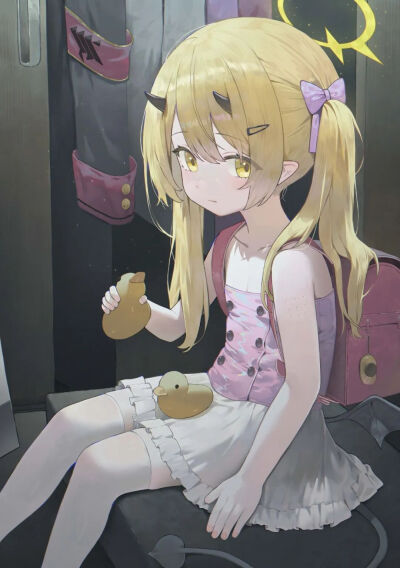 ，