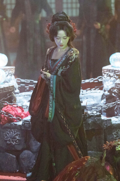 欢迎来到暗黑童话世界 张晋宜∣图南