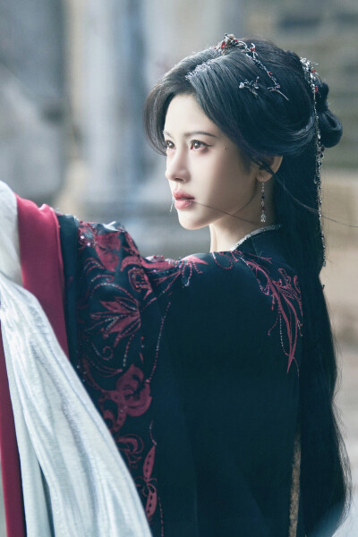 月鳞绮纪 鞠婧祎∣露芜衣