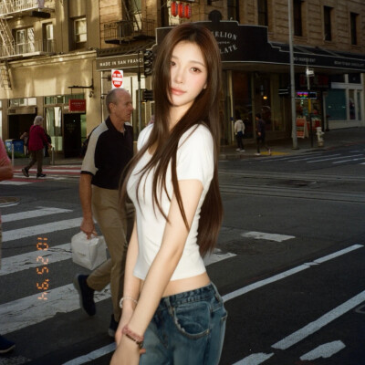女