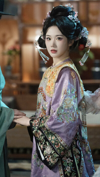 欢迎来到暗黑童话世界 张晋宜∣图南