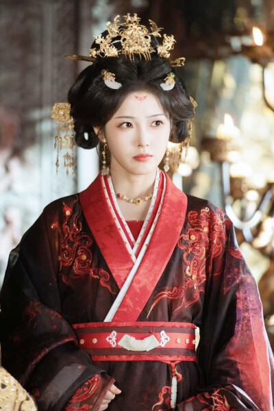 皇上今天废后吗 陆元∣苏凌薇