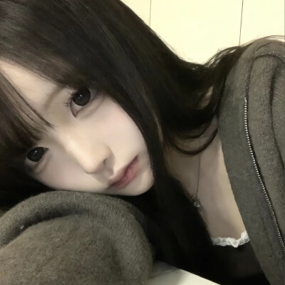 又哭嗎，好可愛