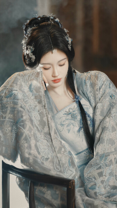 鞠婧祎