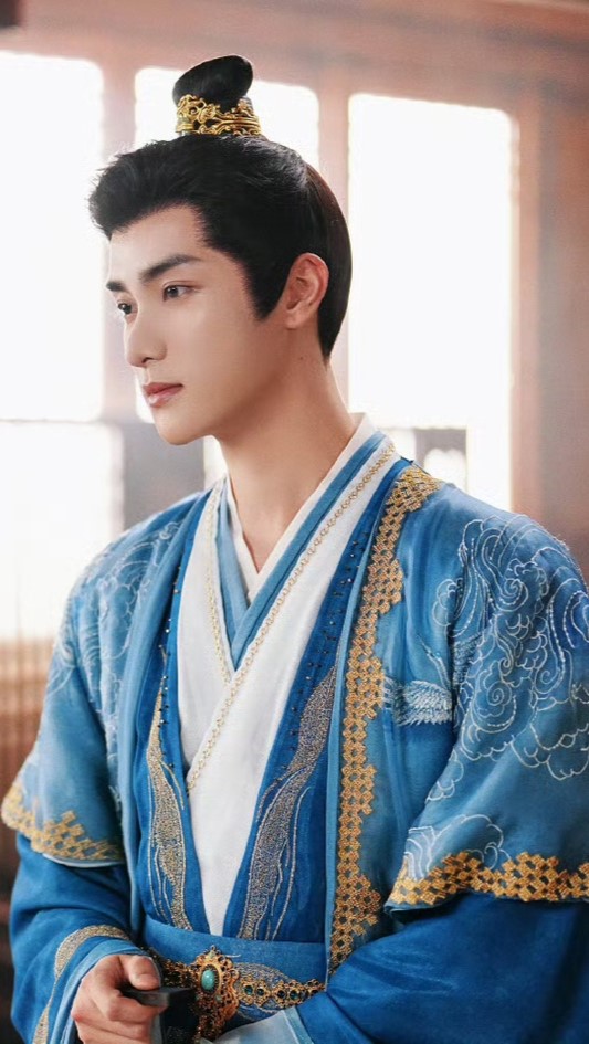 高鹤元《白日提灯》方先野