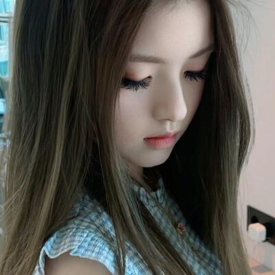 为了满足你的救世主情结，我几乎是在很用心的堕落啊 ​