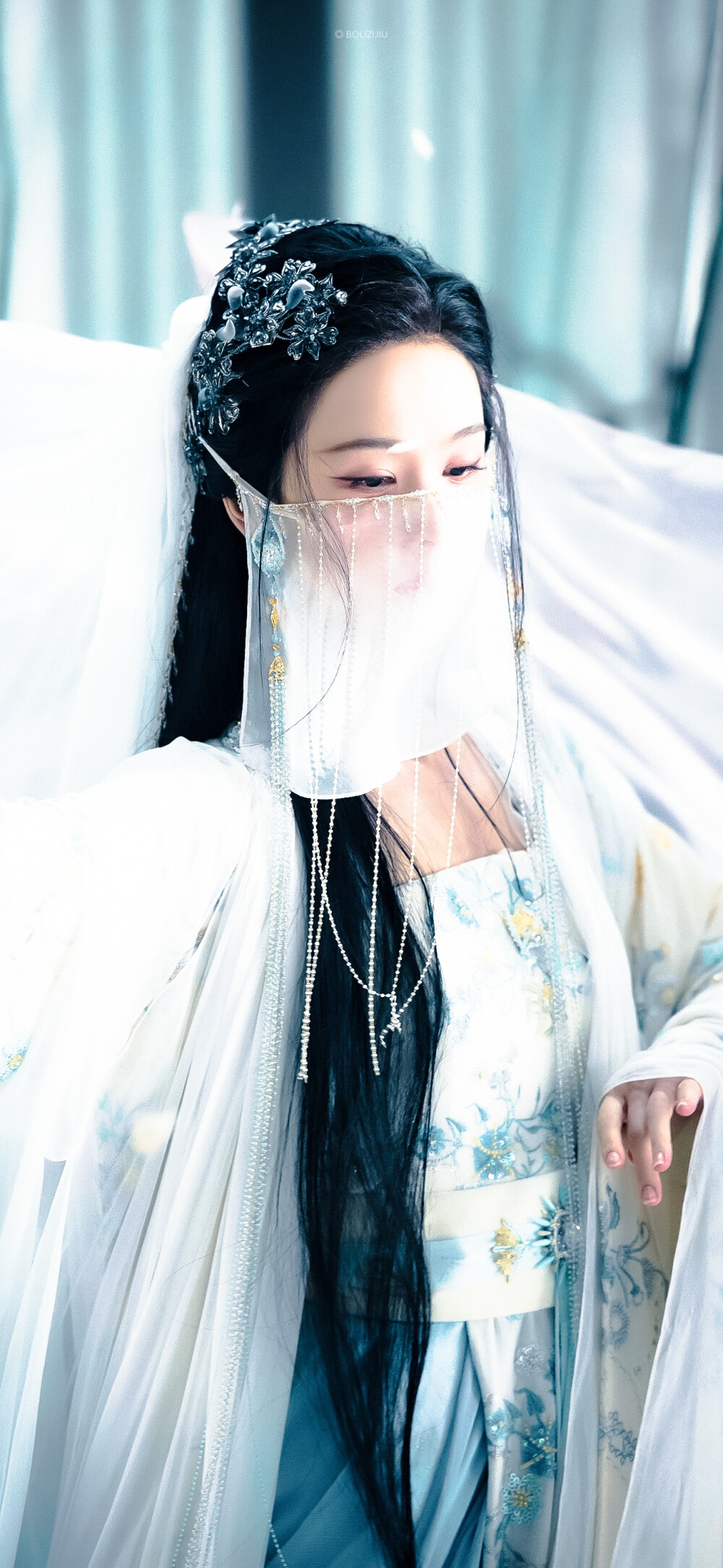 陈都灵