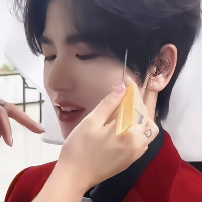 小赫