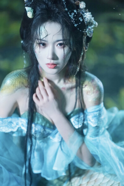 欢迎来到暗黑童话世界 张晋宜∣图南