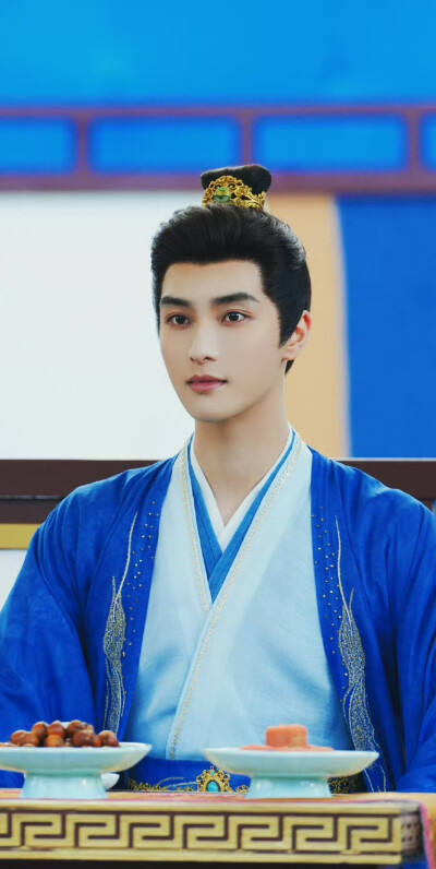 高鹤元《白日提灯》方先野