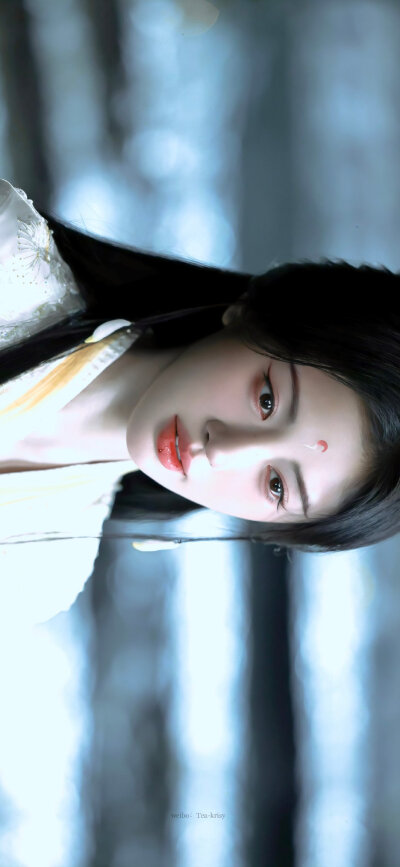 - 鞠婧祎 / 露芜衣 。