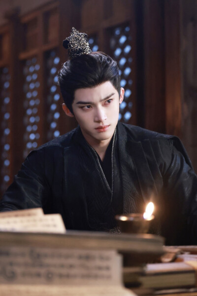 月鳞绮纪 闫桉∣厉劫