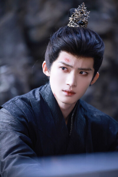 月鳞绮纪 闫桉∣厉劫