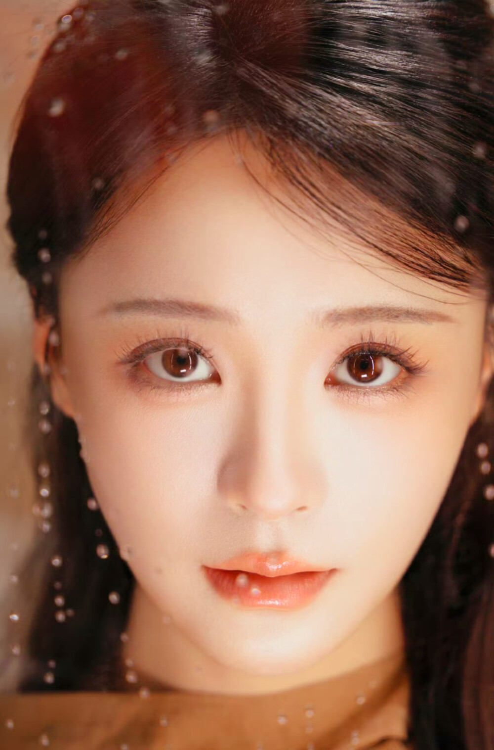 孟娜