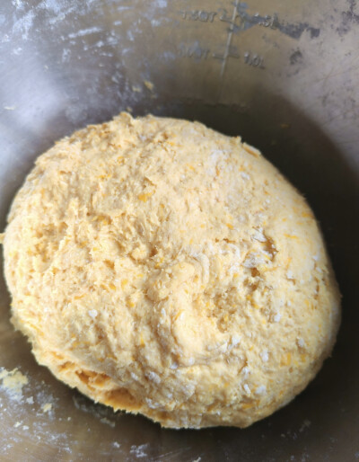 我就喜欢这种馒头外表有粗糙感，不喜欢那种光滑表面的