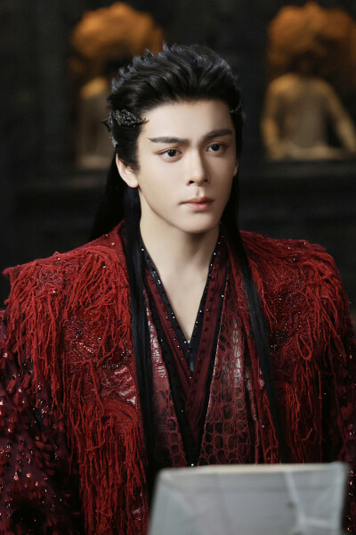 月鳞绮纪 曾舜晞∣武拾光