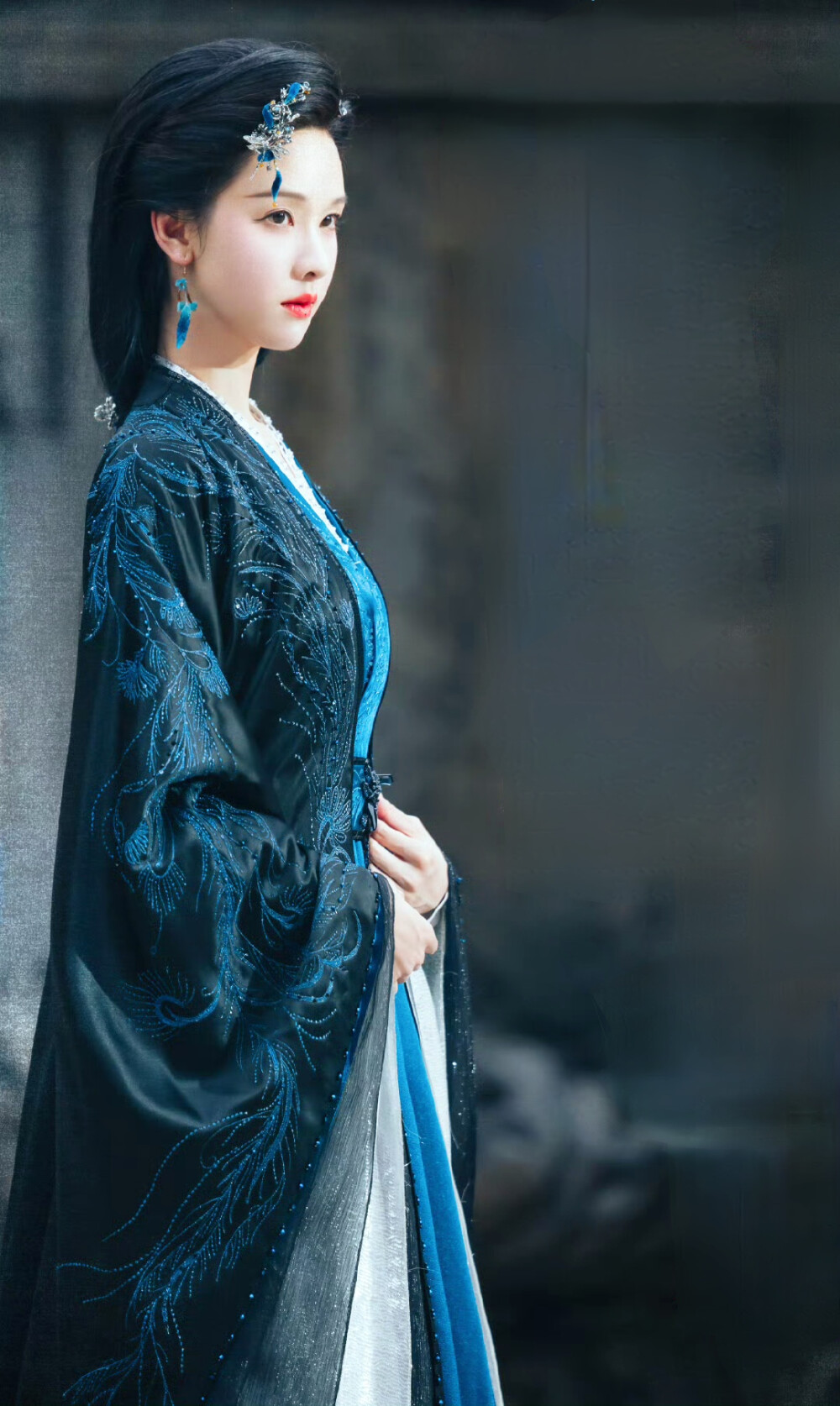 陈都灵/雾妄言