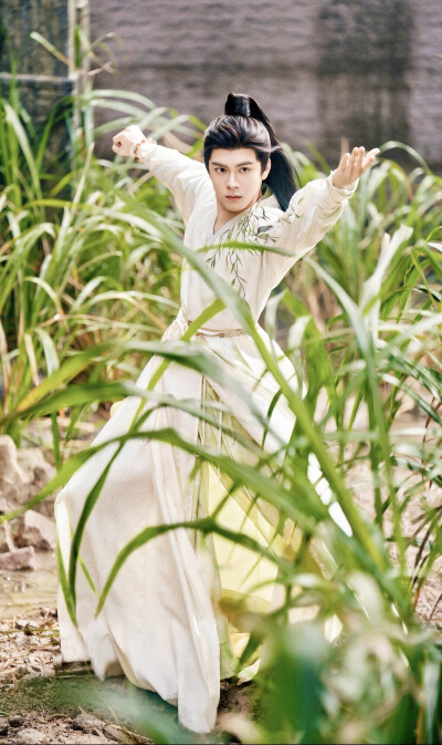 月鳞绮纪 曾舜晞∣武拾光