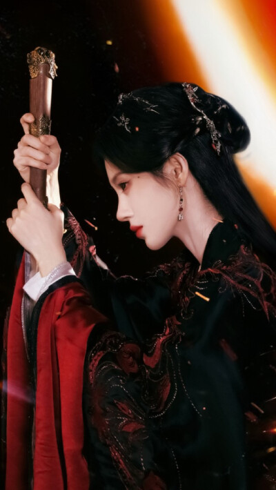 鞠婧祎《月鳞绮纪》露芜衣