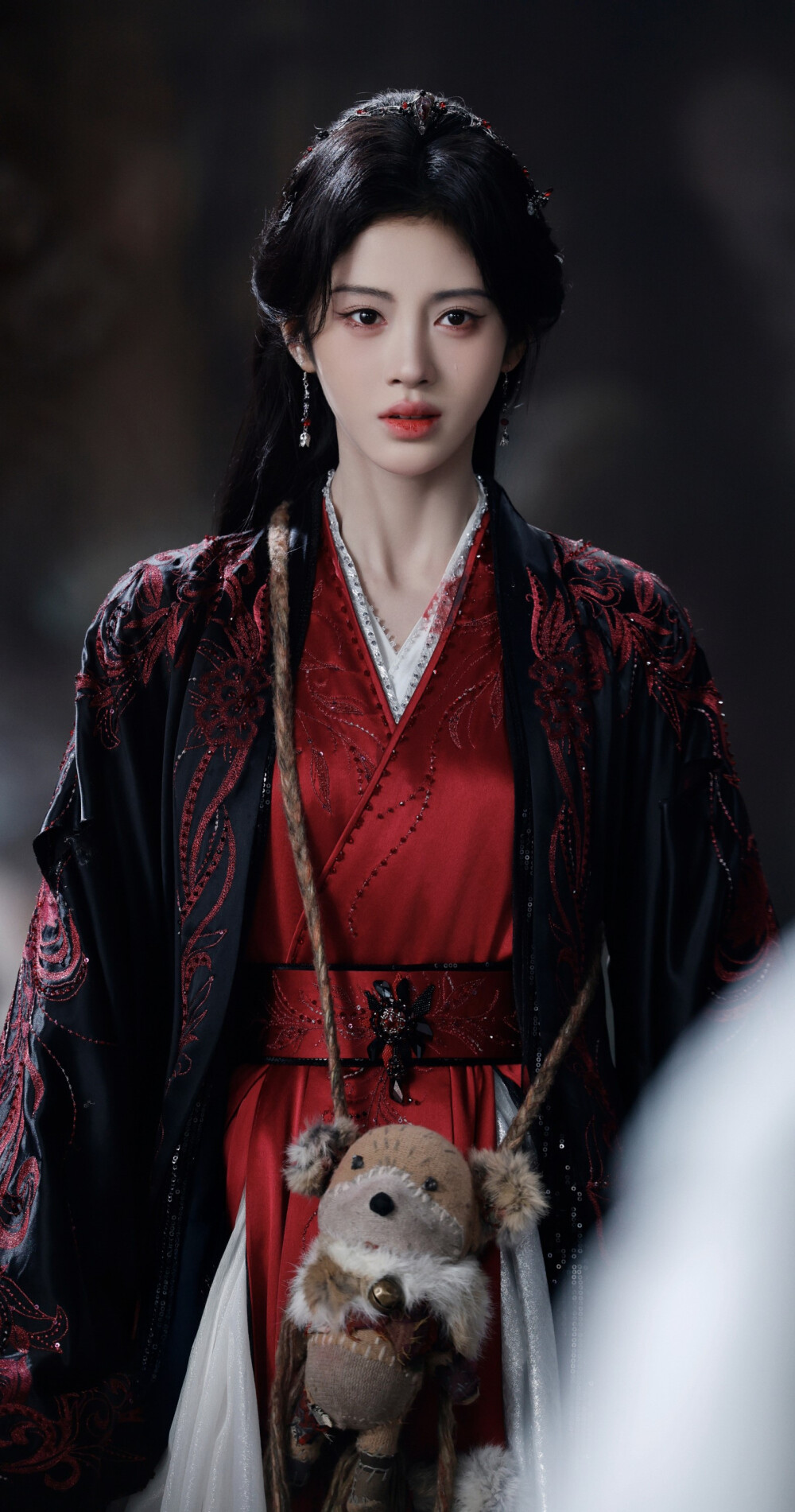 鞠婧祎《月鳞绮纪》露芜衣