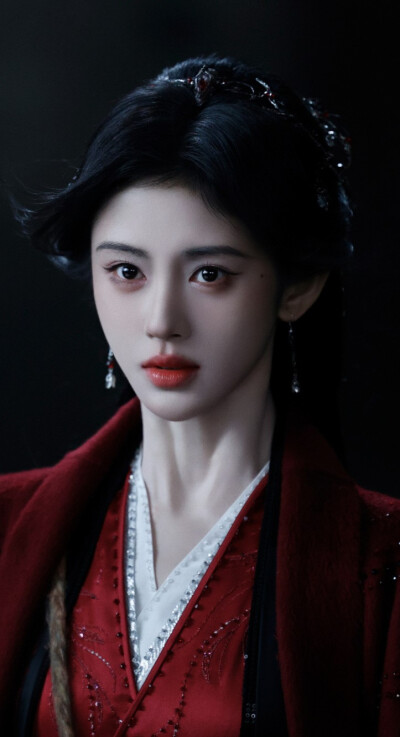 鞠婧祎《月鳞绮纪》露芜衣