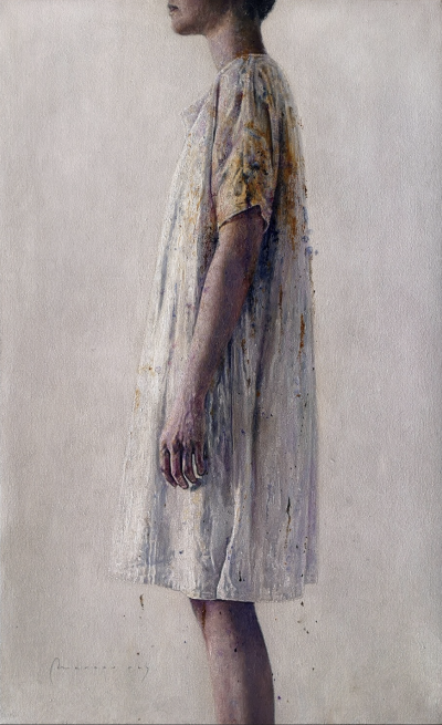 马科斯·雷伊（西班牙）是一位自学成才的现实主义／超现实主义画家，其作品融合细致的人像描写与象征性意象，以及对光线、质感与瞬间情绪的敏锐刻画。