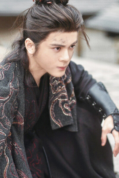 月鳞绮纪 曾舜晞∣武拾光