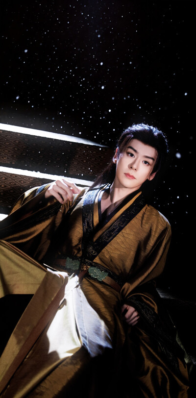 魏哲鸣《凤不栖》萧玦