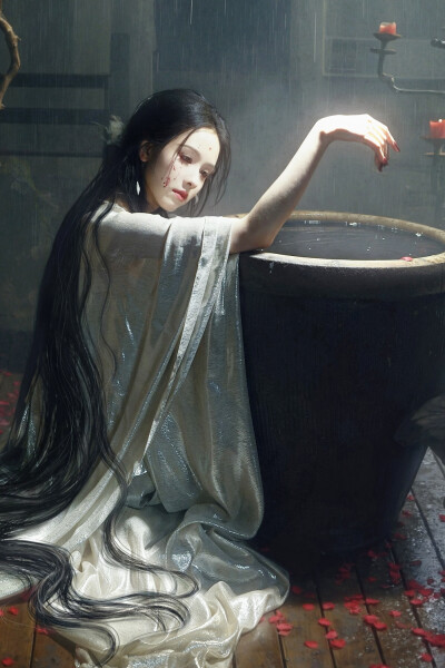 月鳞绮纪 陈都灵∣雾妄言