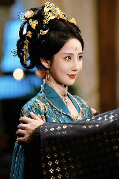 穿成极品婆母，带儿媳拳打渣男 黄云云∣沈念初